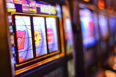 video thumbnail showing live roulette table on mobile device
